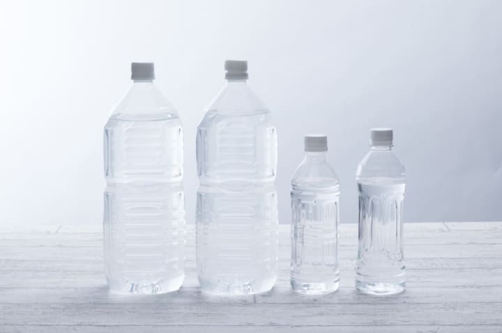2Lペットボトル2本と500mlペットボトル2本