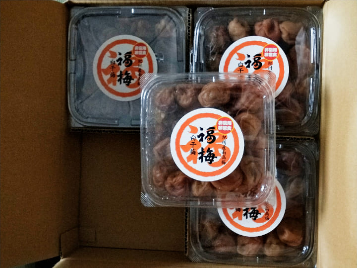 福梅の白干梅。 750g×4パックの1箱。